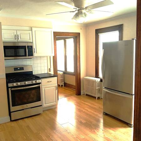 $1,875 / 2br - 1104ft2 - BEAUTIFUL 2nd floor......PETS OK !!!..........'fair' credit considered (New Haven)64010164814337121