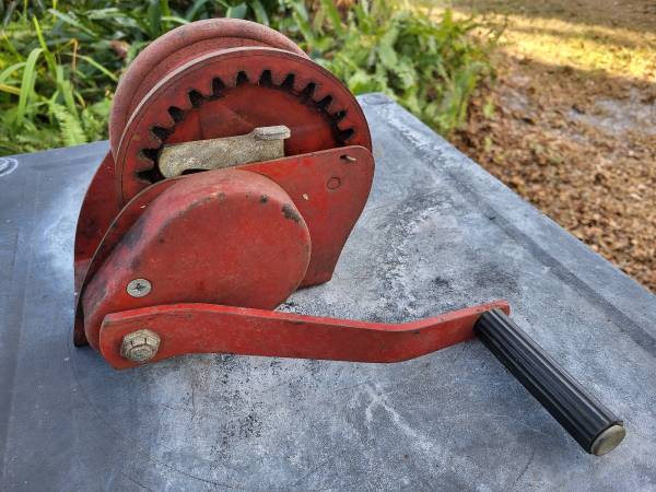 Winch for trailer or boat 1