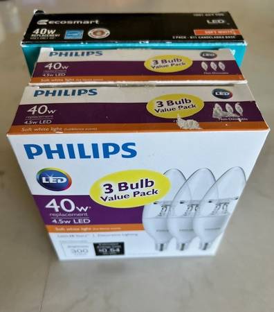 Various Led and CFL bulbs 1