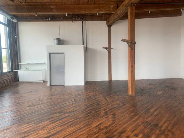 $2,450 / 2100ft2 - Jasper Studios - 401 (Kensington)63666781773185122