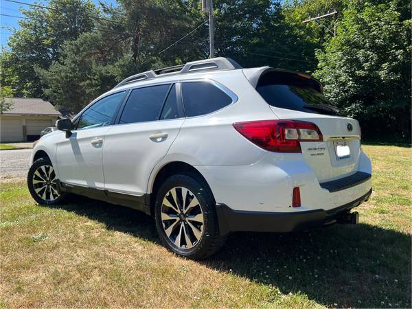 2016 Subaru Outback 3.6R - $16,500 (Issaquah)63623589561089123