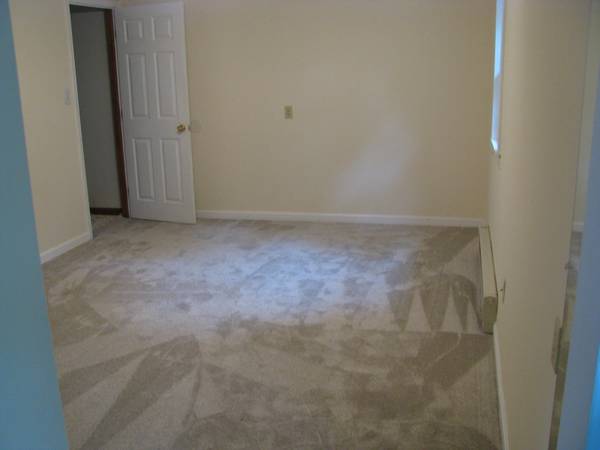 $800 / 0220ft2 - Room for Rent 800 (East Frederick)64054763064707122