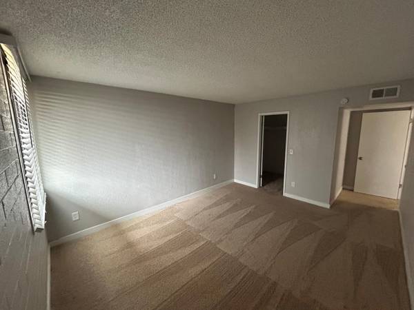 $1,099 / 2hab - 945ft2 - Ofertas especiales para mudanza en octubre – Apartamentos Villas Las Cerezas (4515 E Grant Rd)63674894777473124