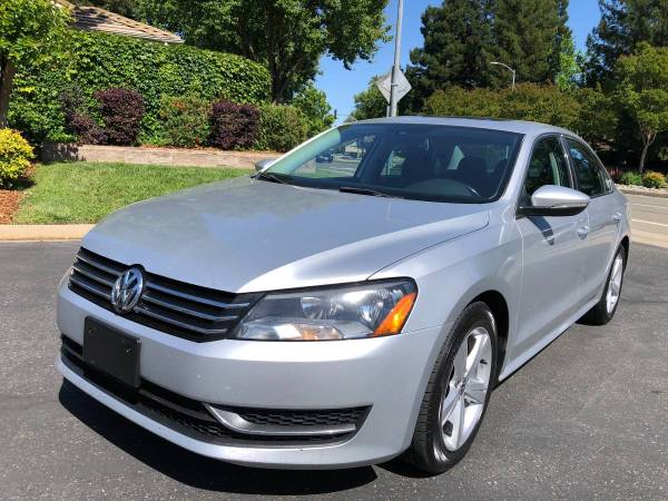 2012 Volkswagen Passat 1