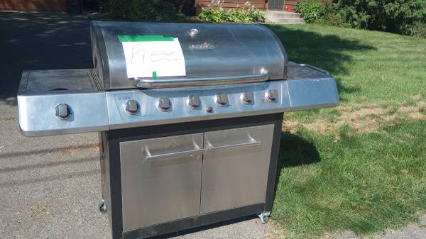 Free Char-Broil Grill 1