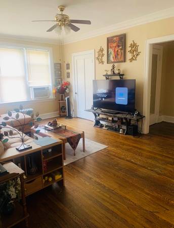$650 Room available for roommate (Chicago)63898602064515121