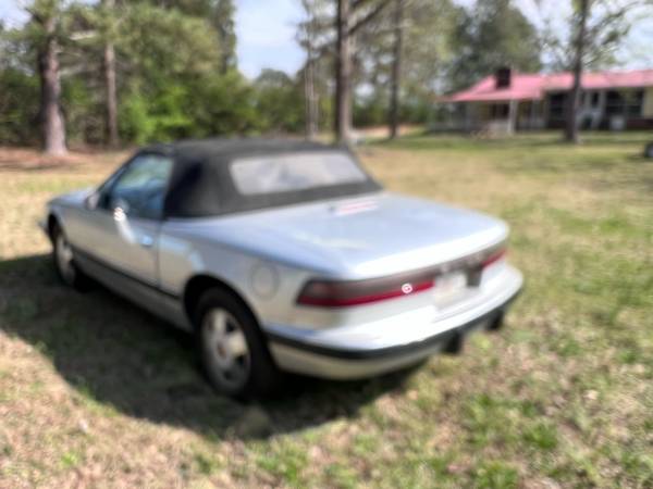 1990 buick reatta convertible - $5,350 (Moreland)63620620915843123