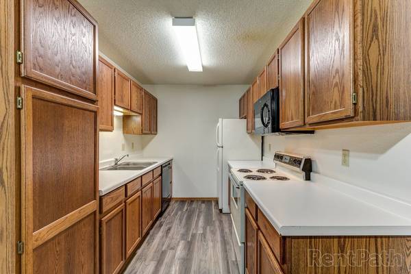 Minot Microwave Dishwasher Walk In - Room for Rent