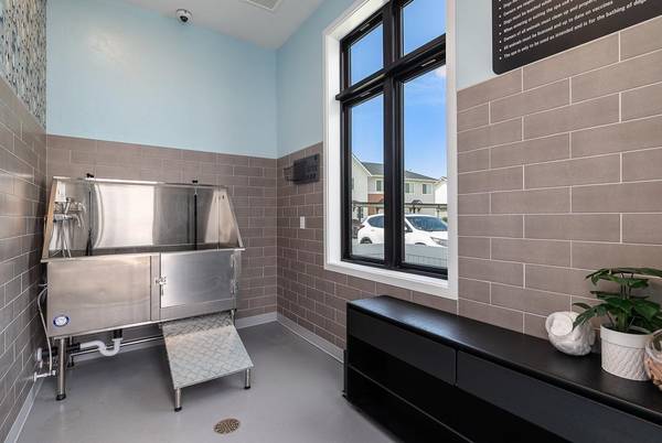 $1,650 / 1br - 816ft2 - Large One Bedroom W/Additional Storage & Ample Natural Light! (Meridian)63794993296387120