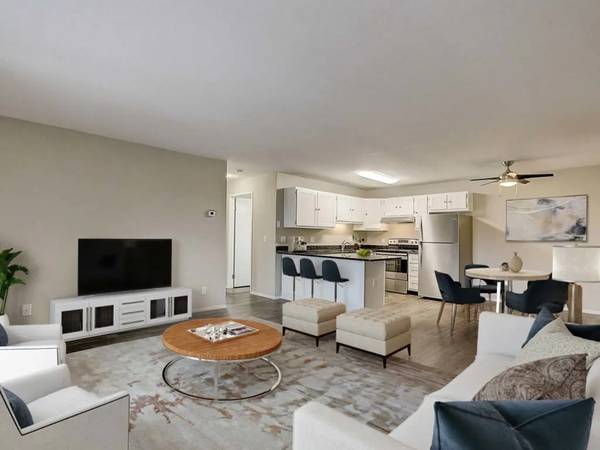 $1,122 / 2br - 850ft2 - Springdale Apartments - 2 Bedroom (Appleton)63845967869955120