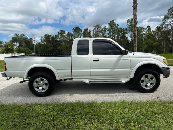 1999 Toyota Tacoma Prerunner SR5 - $7,900 (Land O Lakes)63443406885249123