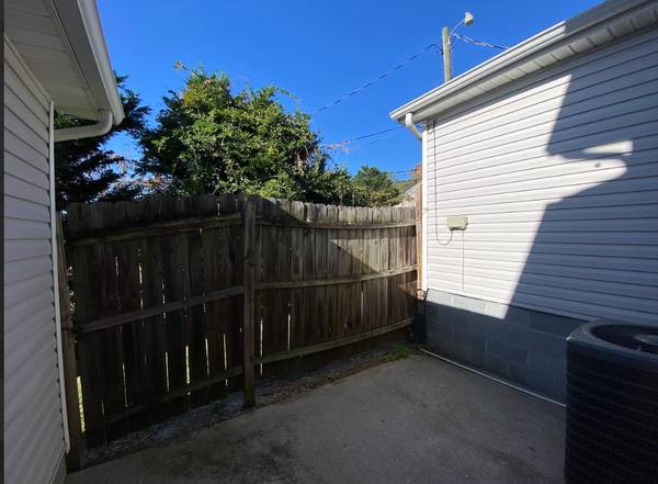 $1,495 / 2br - 01025ft2 - 250% off first month (Knoxville)63815695083393120