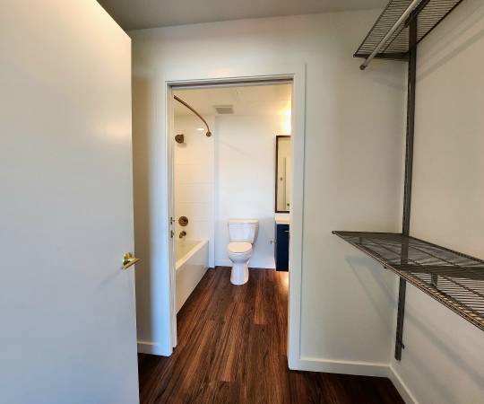 $2,176 / 1br - 696ft2 - Move Into Slabtown For Halloween! Ask About Specials!! (Portland)63820848973187124