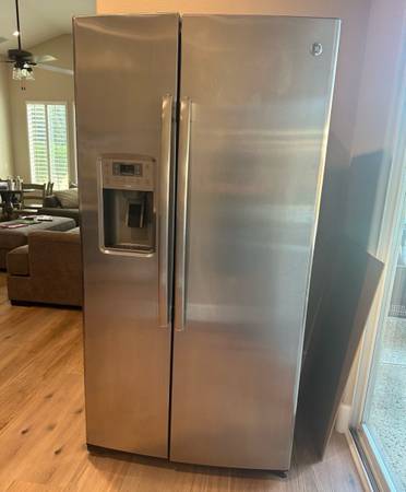 Refrigerator 1