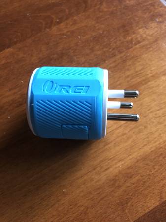 OREI Thailand Travel plug adapter 1