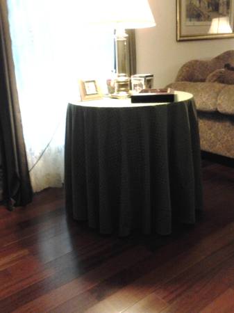 Round Occasional or End Table 1