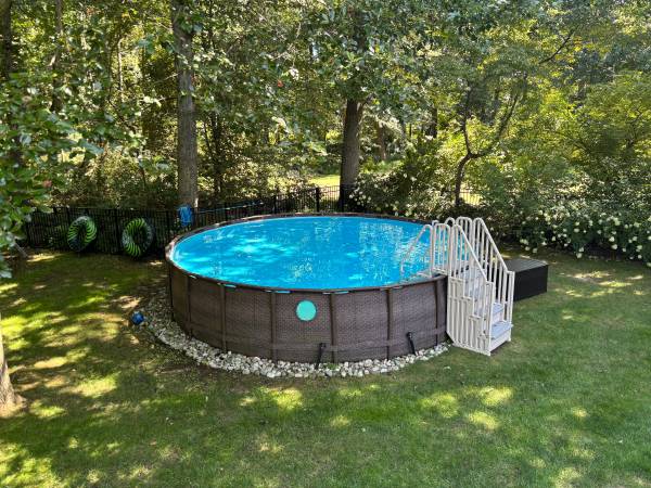 Complete Coleman 22’ Pool Package 1