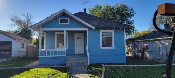$1,595 / 3br - NEWLY REMODELED 3 BED/ 1 BATH HISTORIC HOME (1 mile from CSI)63904582592387120