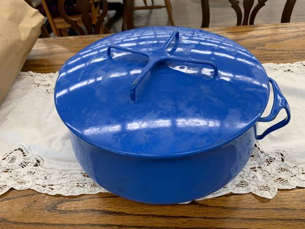 Dansk Blue stock pot 1