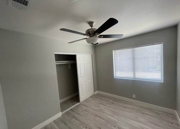 $1,450 / 2br - 862ft2 - Remodeled / Upgraded (Las Vegas)63859501365251122
