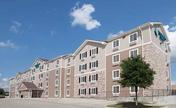 Apartment Alternative: Fully Furnished with a Kitchen 1