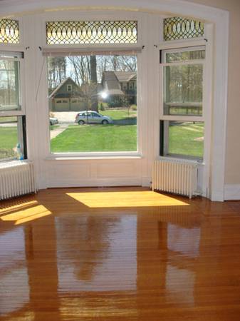$2,750 / 2br - Upgraded Nov 1st Lease Start $2950 Regular Turnover 10/15 $2750 (Beacon Street Florence Ma)64017045728514123