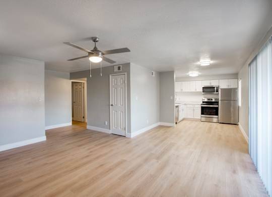 $1,005 / 2br - 815ft2 - ✨ Spacious 1,2 & 3 BRs | Pet-Friendly | Call for Special! 🏡 (14230 North 19th Avenue, Phoenix, AZ)64024993487747122