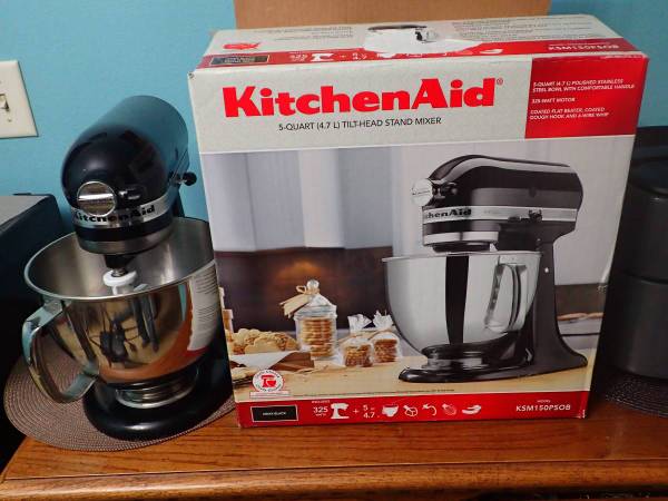 KitchenAid Artisan Series 5 Quart Tilt Head Stand Mixer KSM150PS, Blac 1