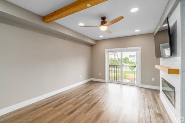 $2,299 / 2br - 950ft2 - 🔑 Ready to Move? Beachside Luxury Awaits – 2BR/2BA at Seaside Village (West Ocean City, MD)63839300362241122