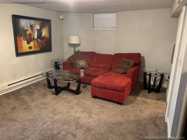 $1,895 / 1br - NOW basement 1 bed-Free rent-NO FEE-Hw incl-On Train/Buses (Allston)63996404700290122