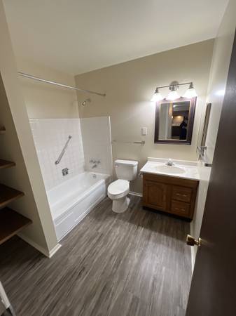 $1,095 / 2br - 750ft2 - Look No Further, Your Home is Here63686797646467121