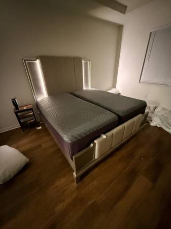 Two Twin XL Purple RestorePlus 13” Hybrid Mattresses- Cool Touch | Excellent C 1