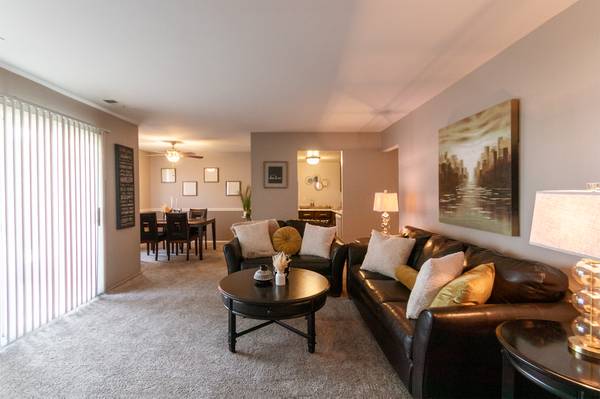 $1,425 / 2br - 980ft2 - Where Home Meets Happiness!!! $60 Off For The First 12 Months! (Fairfield)63974327349763122
