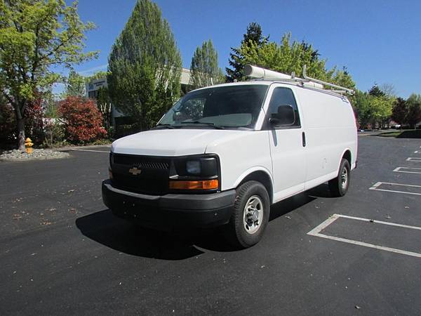 2012 CHEVROLET EXPRESS G2500 CARGO UTILITY VAN, LADDER ROOF RACK, SHEL - $10995.0063623524983169122