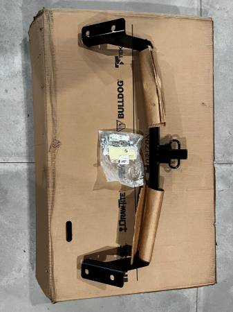 Draw Tite Hitch 2022 Mazda 3 Hatch 1