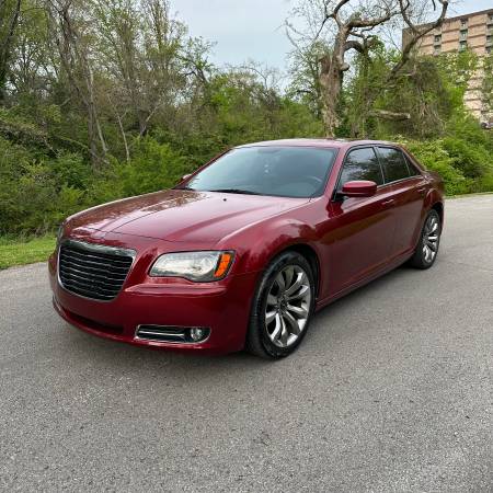 2014 Chrysler 300S - $11,900 (Nashville)63621633183745120