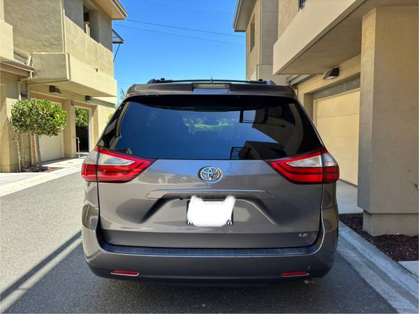 2019 Toyota Sienna, 1 dueño - $17,500 (palo alto)63438677185027124