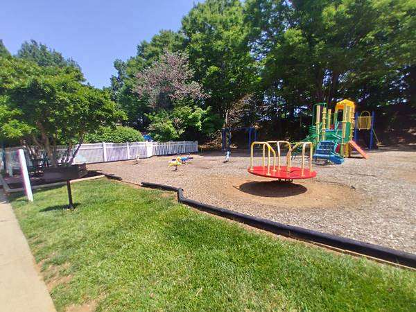 $921.00 / 1br - 672ft2 - Cozy 1 Bed/1 Bath Apartment in Lynchburg, VA - Available 09/23 - $92163851969597699121