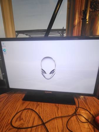 Dell Alienware Aurora R11 gaming computer with Samsung TV / Monitor - $350 (Littleton)63471155949059122