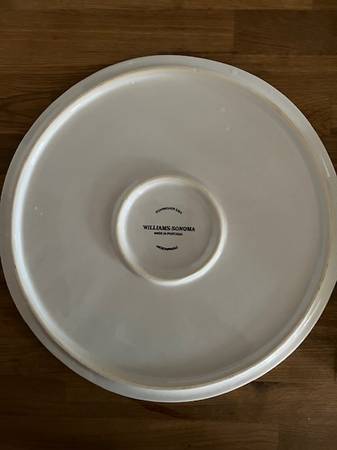 Plato Williams & Sonoma "Camembert" para queso - $20 (Harlem / Morningside)63471465955203121