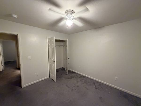 $1950.00 / 3br - 1420ft2 - 203 Walnut Crossing64027279448578124