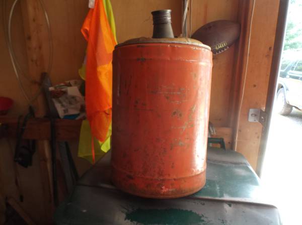 70's gas can 1