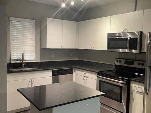 $1,199 / 1br - 652ft2 - Your New Oasis! Must See Upgrades - W/D, Stainless, Granite Tour Today64024999194881120