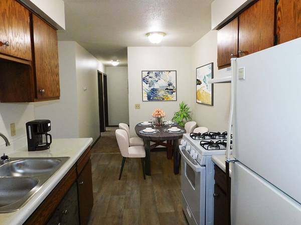 $1,165 / 1br - 600ft2 - 🍂 Fall Move-In Special – Contact Us Today! (6624 West Broadway Avenue, Brooklyn Park, MN, USA, Brooklyn)64003958749698120