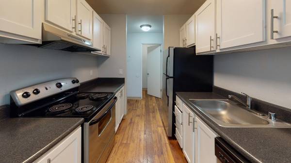 $1,595 / 1br - 690ft2 - Double Pane Windows, Clubhouse, Wireless Internet (10408 Southeast 174th Street, Renton, WA)63934287866626123