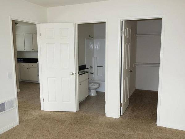$2,499 / 1br - 540ft2 - Ceiling Fans, Large Private Patio, Pet Friendly (Encinitas)63657226164737123