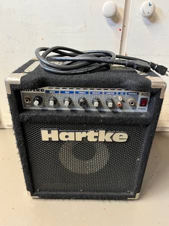 Hartke A25 Bass Amp Hartke A25 25 Watt Bass Amplifier - sporting goods - by owner