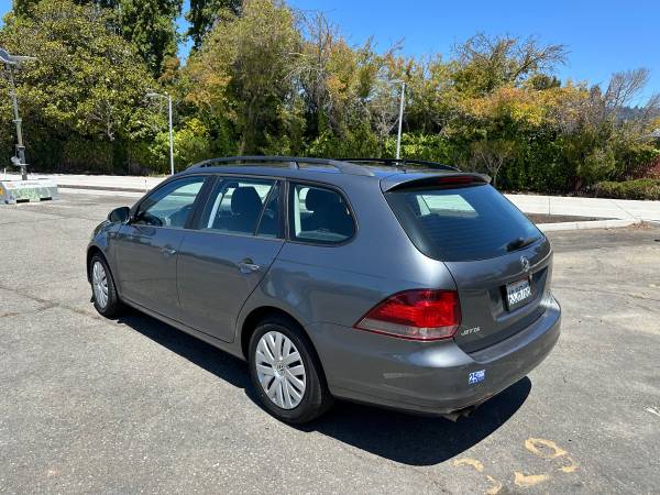 2011 Volkswagen Jetta 2.5 S - $6,900 (santa cruz)63470753291265122