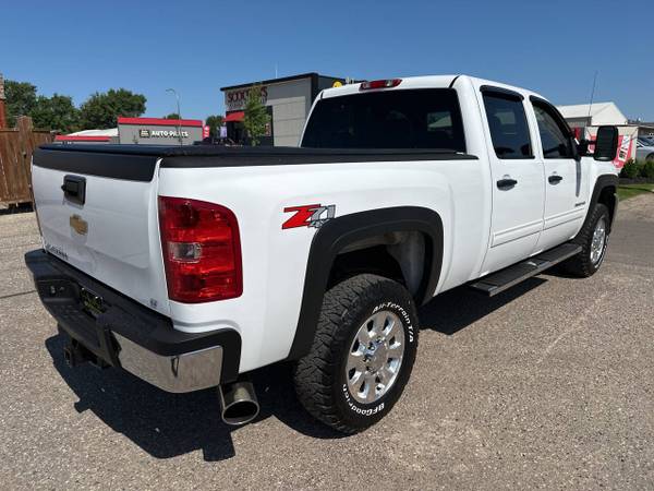 2014 CHEVROLET SILVERADO 2500HD LT CREW CAB SHORT BOX 6.6L V8 DIESEL - $22,950 (LA MOTORSPORTS WINDOM, MN)63470070028033123