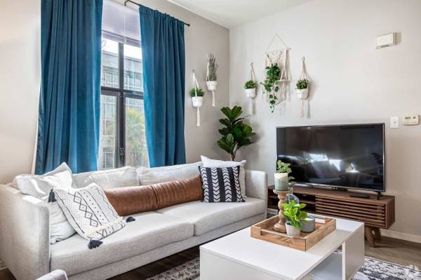 $3,346 / 2br - 2/BD 1/BA, In Berkeley, Outdoor BBQ (berkeley)63682813700867120